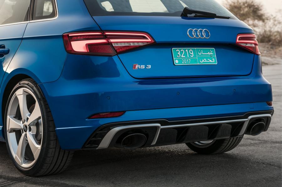 Детали экстерьера Audi RS3 Sportback (8V) 2017 года  (WW) (фото 31 из 40)